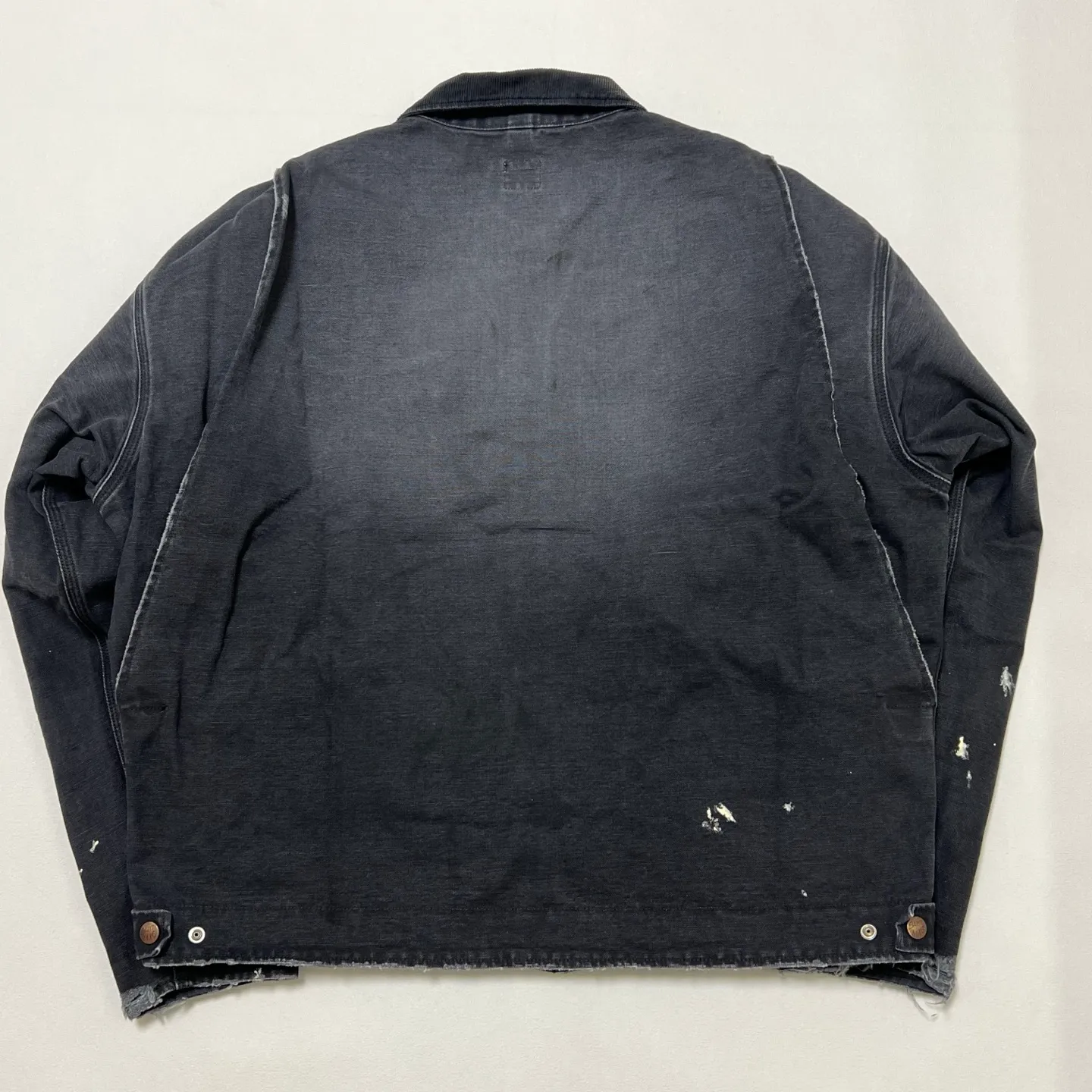 SAINT Mxxxxxx DETROIT JACKET/DRUG/BLK Detroit Workwear Washed and Distressed Jacket Washed Black S-XL A super heavy-duty Detroit jacket. It took more than 3 months to develop. All details. No detail. Complete reproduction and restoration. Customized washed and faded Assute canvas fabric. Rewashed the watermark to make the bones irregular and white. MX6 LOGO buttons, molded custom placket with LOGO zipper, no special shape zipper on chest